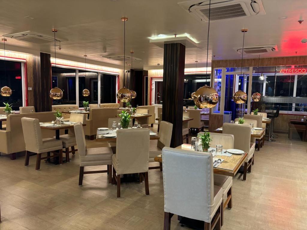 Hotel Golden Orbit Asansol Экстерьер фото