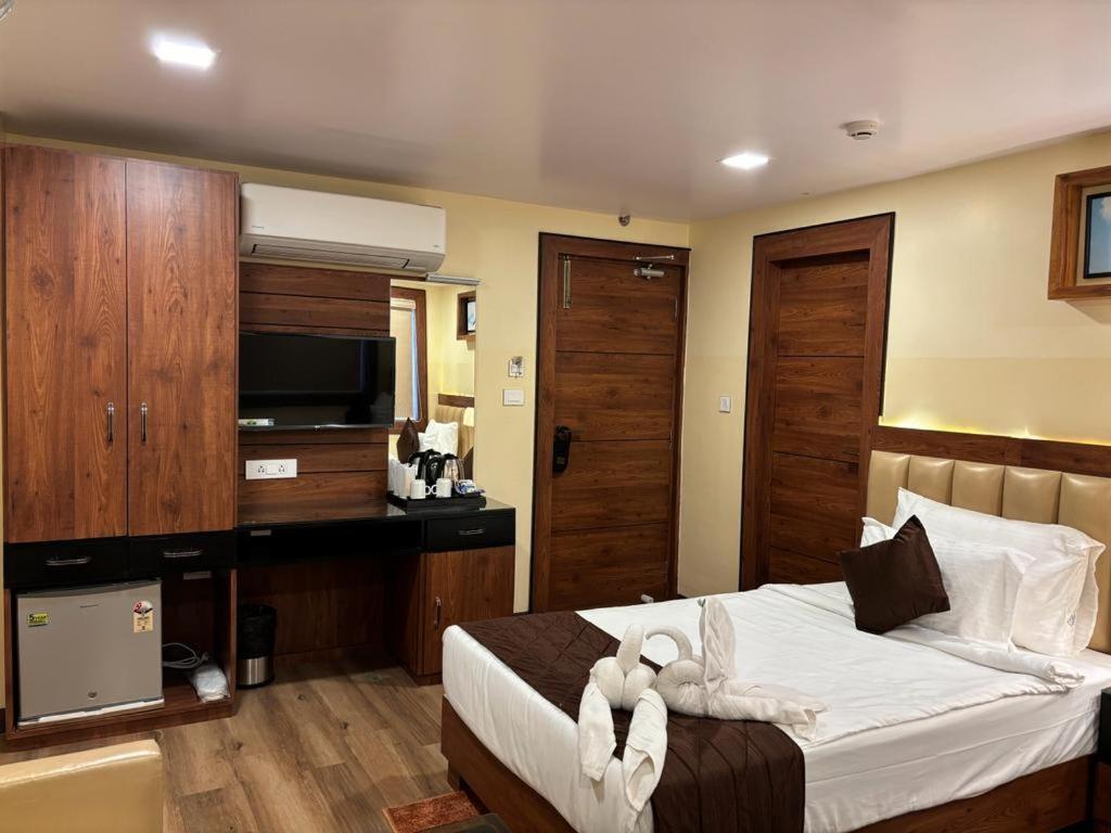 Hotel Golden Orbit Asansol Экстерьер фото