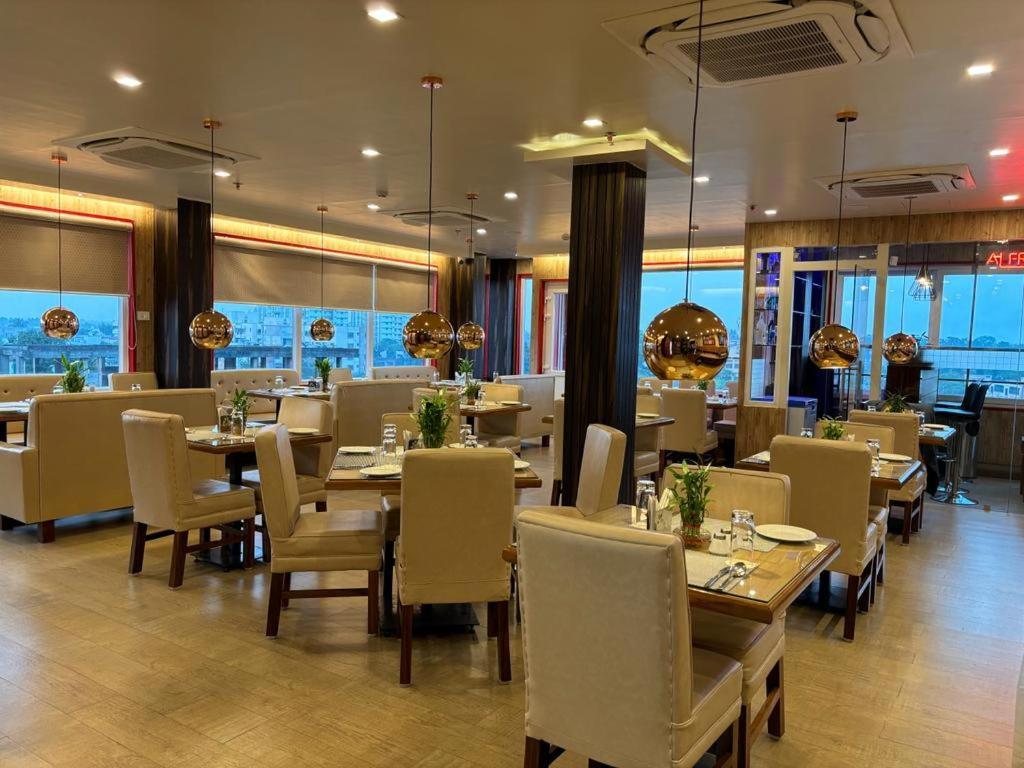 Hotel Golden Orbit Asansol Экстерьер фото
