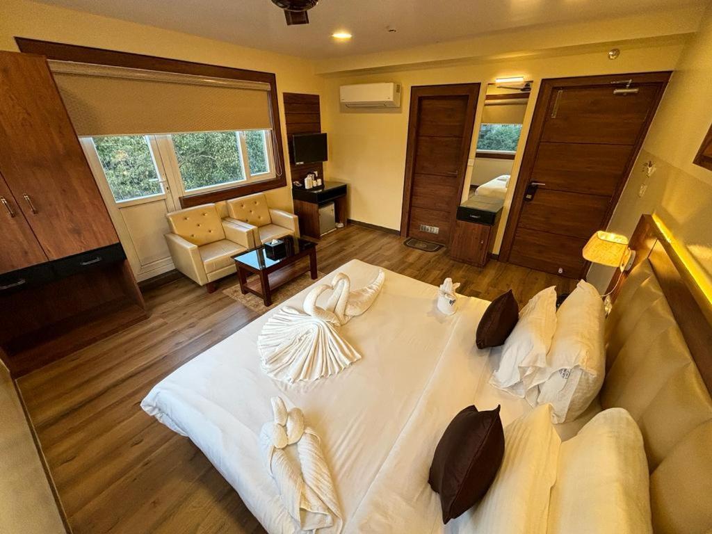 Hotel Golden Orbit Asansol Экстерьер фото